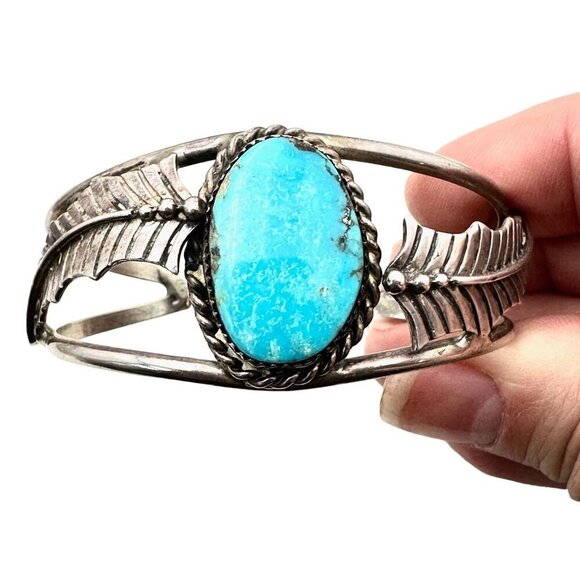 Vintage Native American Hallmarked H Turquoise Bracelet Sterling Silver Cuff - Picture 5 of 5